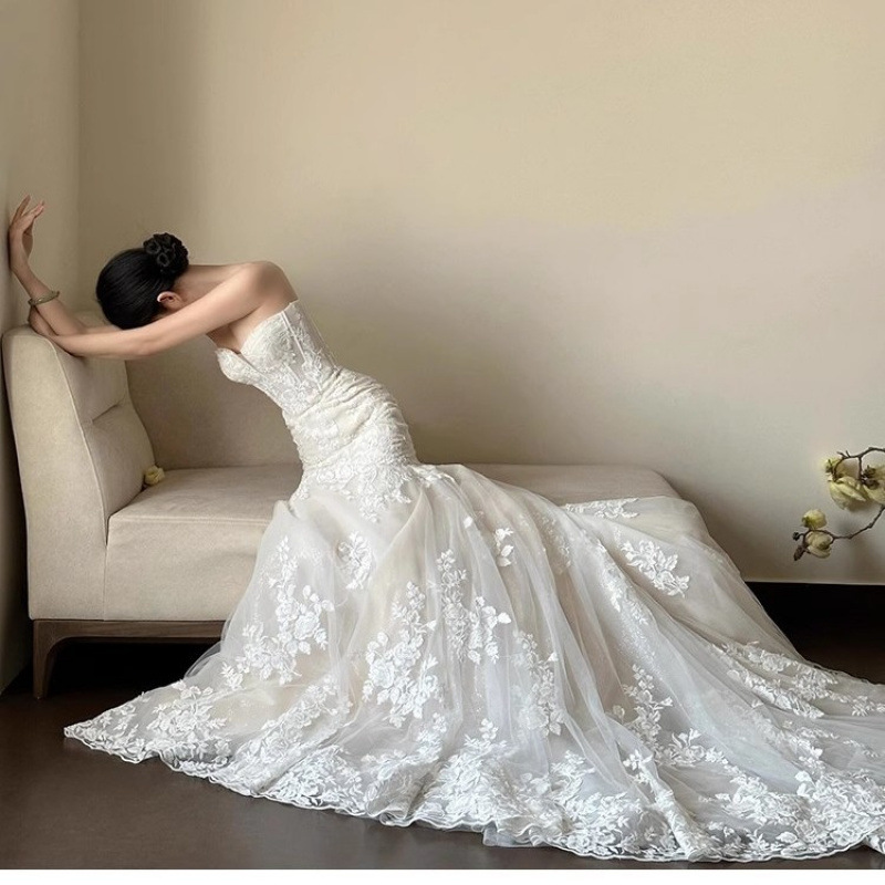 法式鱼尾抹胸旅拍轻婚纱2024新款新娘小个子夏季拖